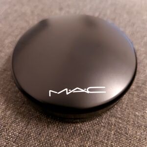 MAC Mineralize Skinfinish Compact